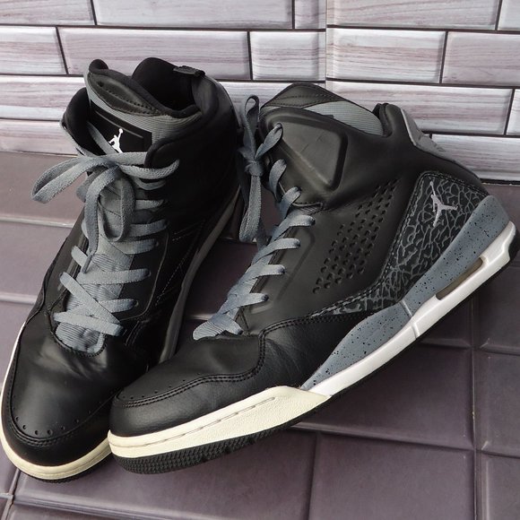 Size 12. Jordan Flight leather basketball  sneakers shoes. main image 6